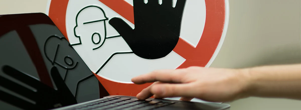 Academy-How-to-Block-Websites-on-Chrome-Main-
Hero
